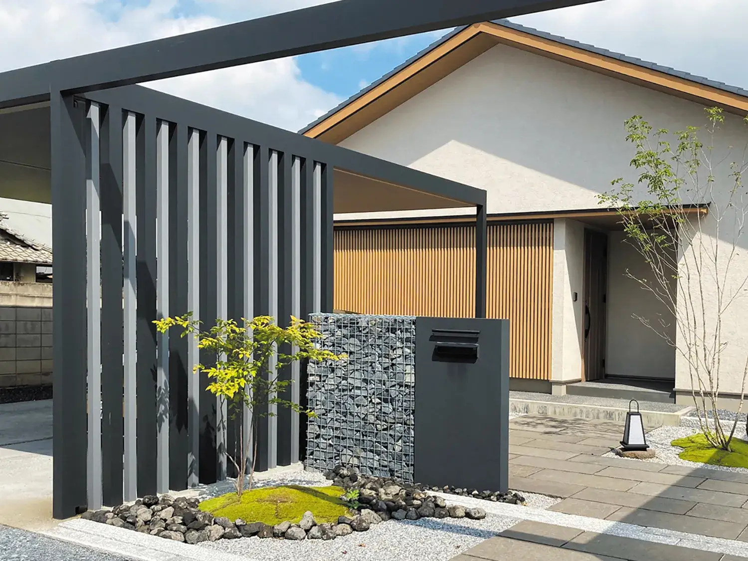 広さを生かした、快適で使いやすいカーポート