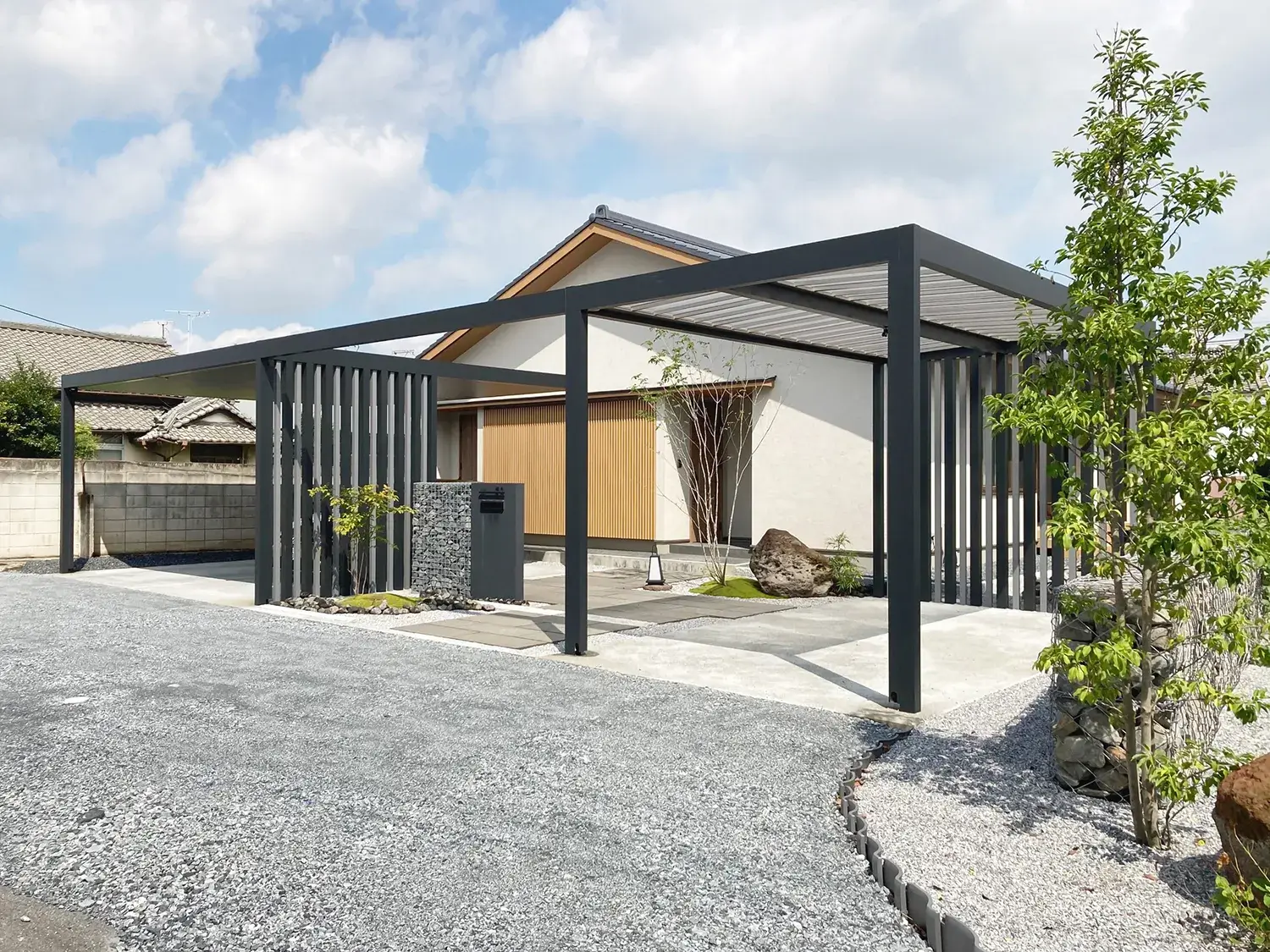 広さを生かした、快適で使いやすいカーポート