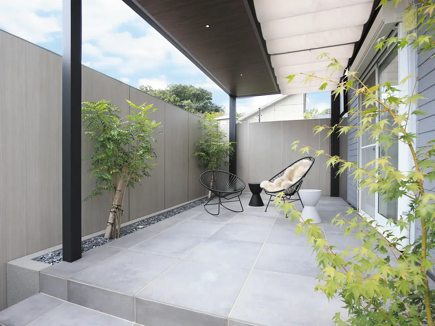 ゆったり落ち着くプライベートカフェスペース