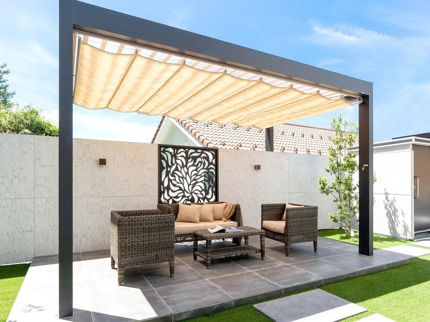 離れでくつろぐ、開放感あふれる癒やし空間