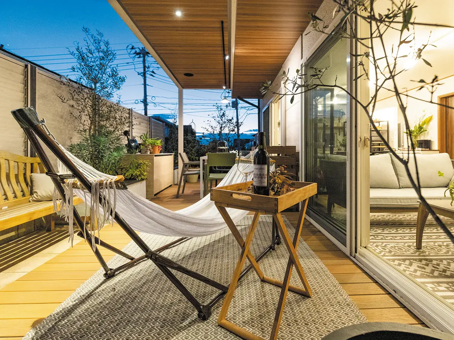 読書やティータイムを楽しむ、有効活用されたスペース